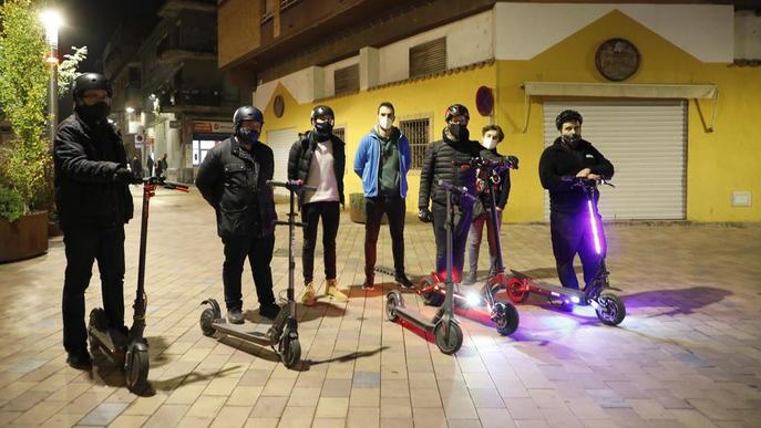 Sis punts per utilitzar el mòbil al volant i limitació als patinets