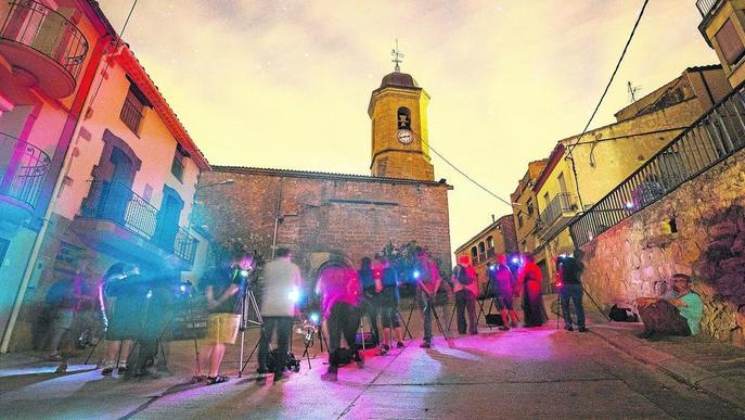 Bovera organitza una sortida fotogràfica nocturna per l'interior del poble