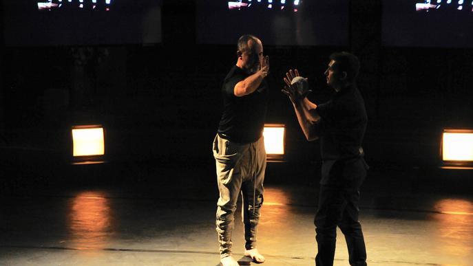 El Ballarí i coreògraf Roberto Olivan inaugura un Dansàneu amb aforaments reduïts però major suport del públic