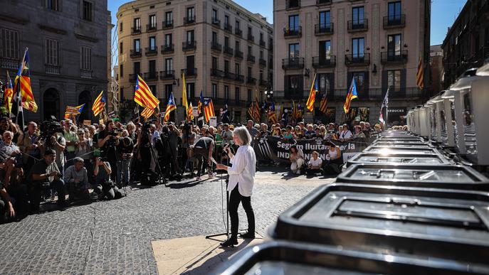 ⏯️ L'ANC commemora l’aniversari de l'1-O amb un mur d'urnes