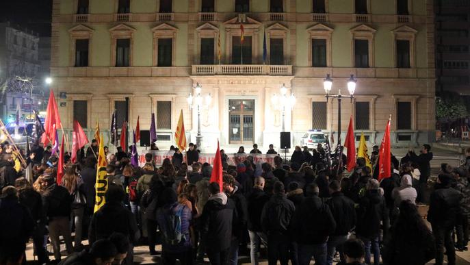 Més de 200 persones es manifesten a Lleida en suport als sis militants d'Arran investigats