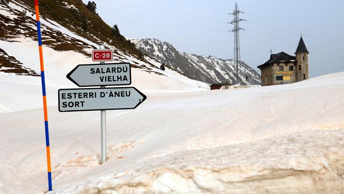⏯️ La pols sahariana comença a tenyir de marró la neu del Pirineu