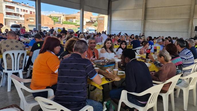 Benavent de Segrià celebra el Dia de les Cassoles amb 350 participants