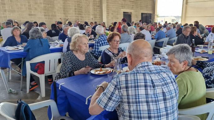 Benavent de Segrià celebra el Dia de les Cassoles amb 350 participants