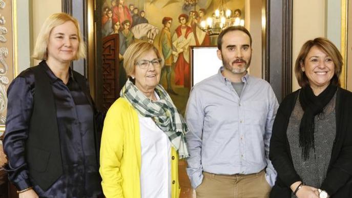 M. Àngels Cabré i Albert Garcia Elena, guanyadors dels Premis Josep Vallverdú i Màrius Torres 