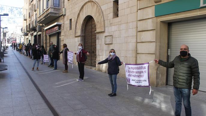 Cadena Feminista a Tàrrega contra les violències masclistes