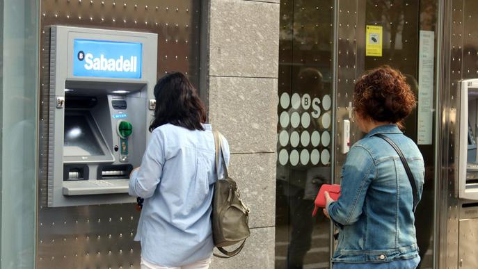 El BBVA i el Banc Sabadell negocien una fusió per convertir-se en la segona entitat de l'Estat