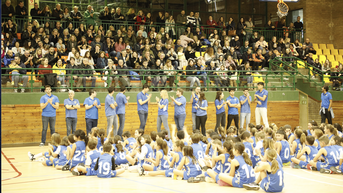 Més de 700 persones acompanyen la presentació del Club Esportiu Maristes Lleida