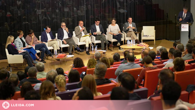 Els i les candidates a la Paeria debaten sobre l'educació concertada a Lleida