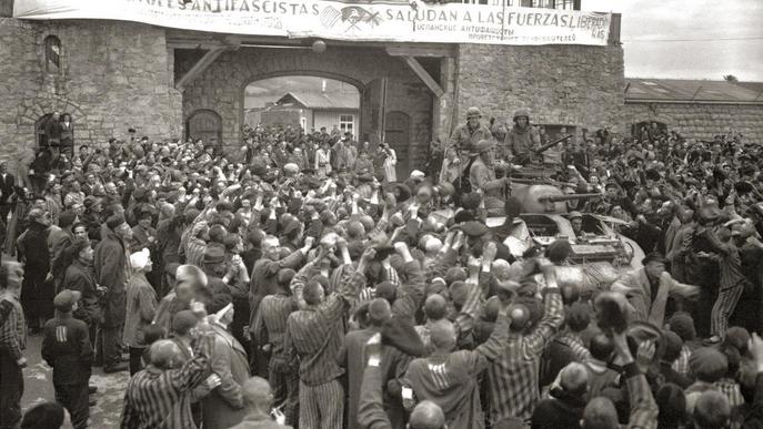 Rosselló recorda als seus veïns desapareguts en camps de concentració