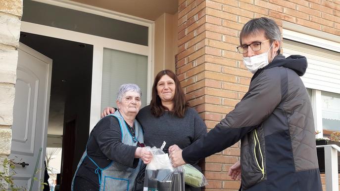 Campanya de confecció de bates i mascaretes a Agramunt