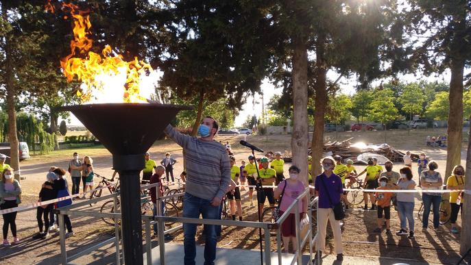 La Flama del Canigó torna a encendre la festa de Sant Joan a Tàrrega