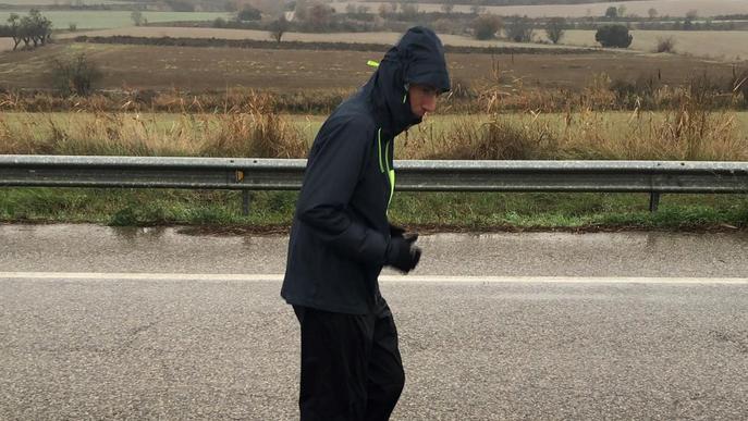 Raül Arenas arranca el seu repte de córrer 200 quilòmetres per AFANOC