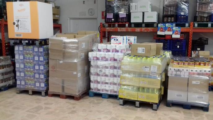 PEUSA aporta 4.000 Kg de productes de primera necessitat al Banc dels Aliments