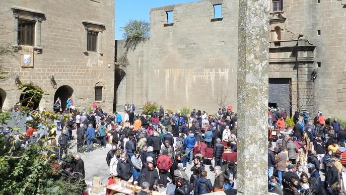 La 6a Fira de la Mel de Riner proposa un maridatge de música i mel i 30 parades de proximitat