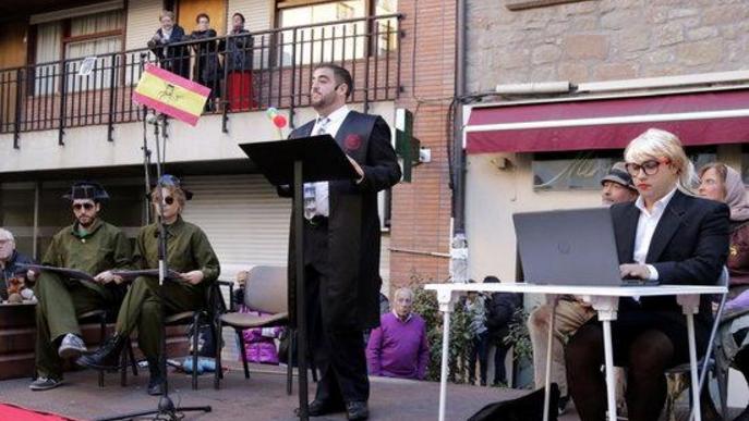 Un jutge Llarena "dicta sentència" a tots els veïns de Torà en la Festa del Brut i la Bruta
