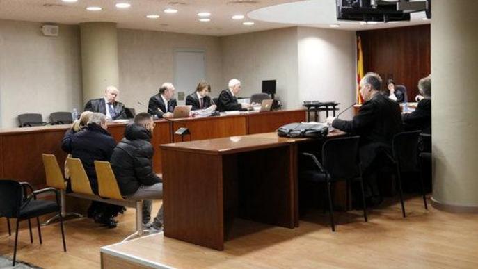 Nega haver simulat accidents per cobrar d'assegurances a Lleida