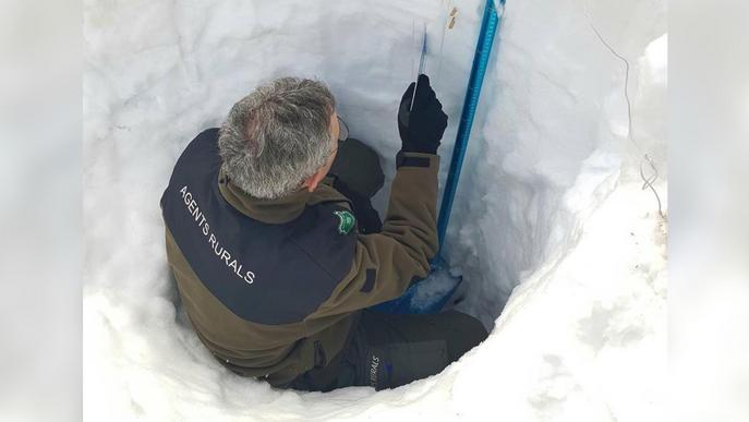 Els Rurals analitzen l'estabilitat de la neu per predir allaus