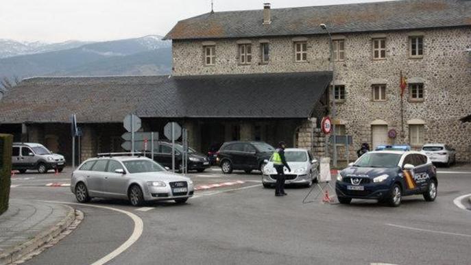 El restabliment dels controls fronterers a Puigcerdà pràcticament no genera alteracions en el trànsit