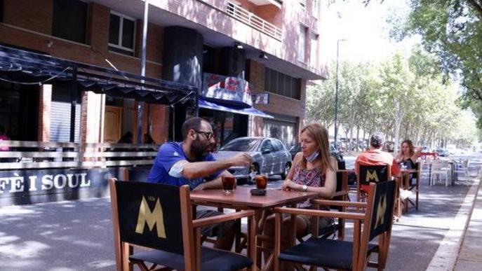 ⏯️ La Paeria talla carrers a Lleida perquè bars i restaurants puguin muntar-hi terrasses