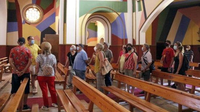 ⏯️ Primeres visites a l'església de Penelles, decorada per Berni Puig