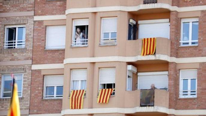 ⏯️ Més de 250 cotxes recorren els carrers de Lleida amb motiu de la Diada