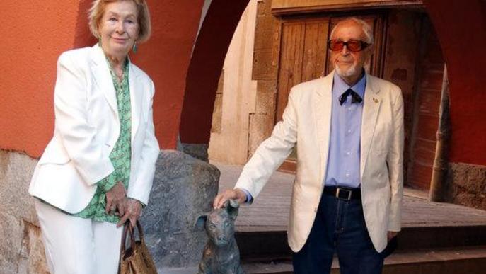 ⏯️ L'Encontats homenatja Josep Vallverdú amb una escultura del popular personatge Rovelló