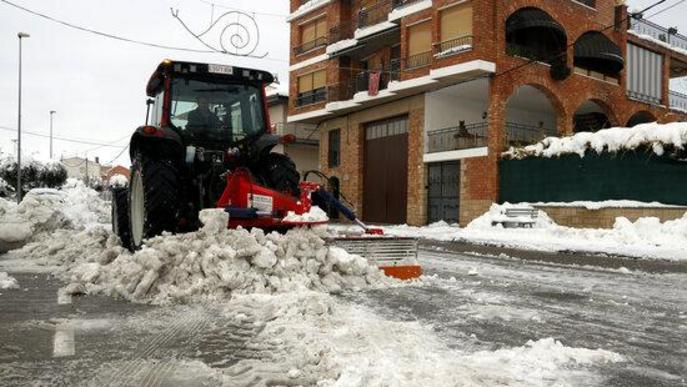 ⏯️ Pobles de les Garrigues acceleren la retirada de neu per evitar la formació de gel