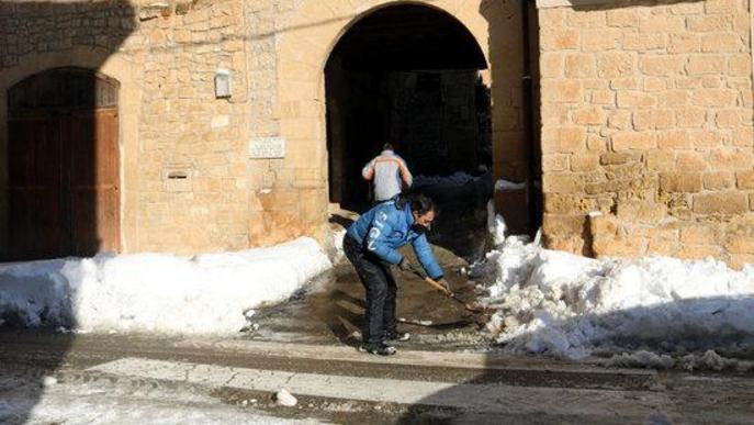 ⏯️ Pobles de les Garrigues acceleren la retirada de neu per evitar la formació de gel