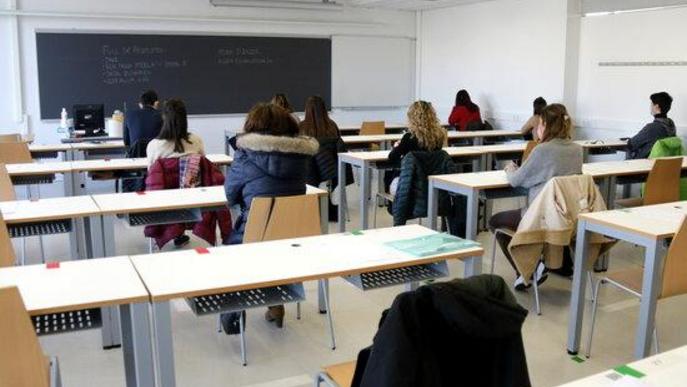 ⏯️ Unes 300 persones s'examinen per aconseguir plaça a la Diputació de Lleida