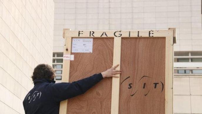 ⏯️ Surten del Museu de Lleida les obres d'art de la Franja cap a Barbastre