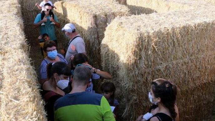 ⏯️ Un laberint fet amb més de 300 bales de palla promou el turisme a la Segarra