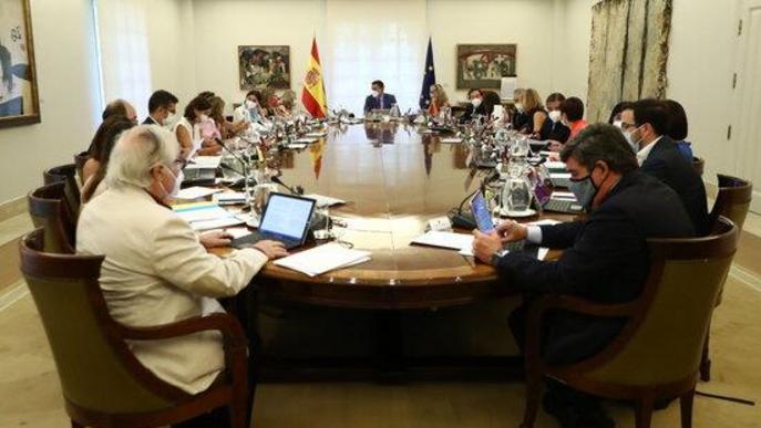 El govern espanyol declara zona catastròfica Catalunya pels incendis d'aquest estiu