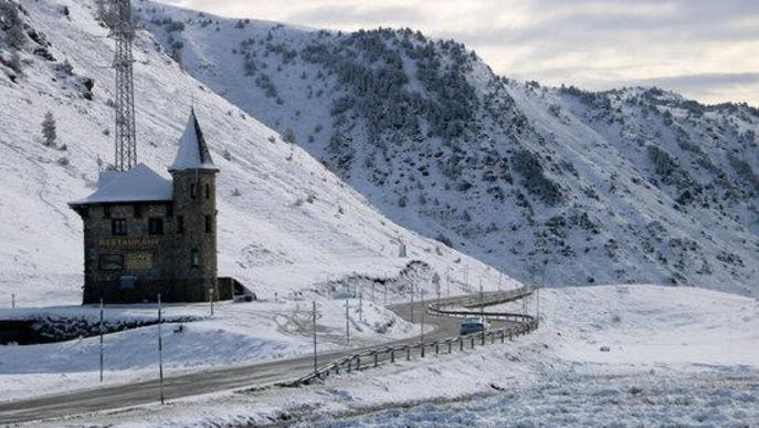 La primera nevada al Pirineus deixa gruixos de 15 a 20 centímetres 