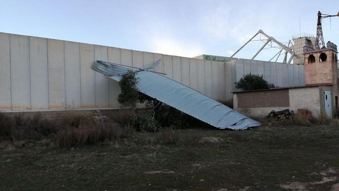 Els bombers atenen una vintena d'avisos per fortes ratxes de vent a Ponent