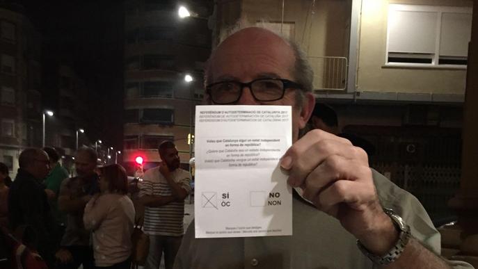 #1O / Els centres electorals de Lleida, plens des de les 5 del matí