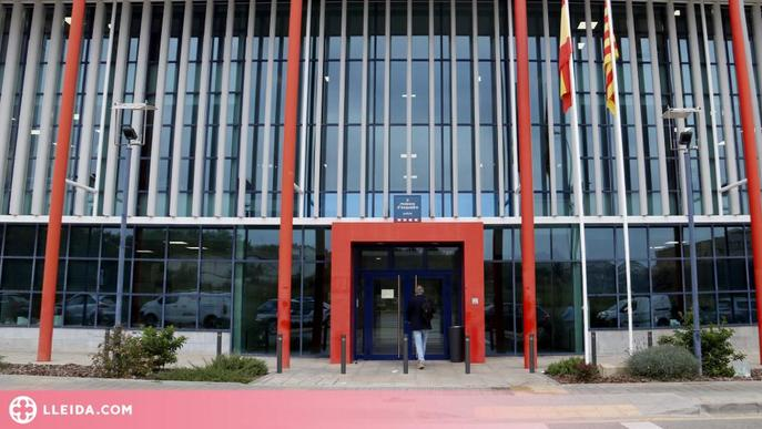 Detinguts un home i una dona a Lleida per un robatori amb força i tres furts