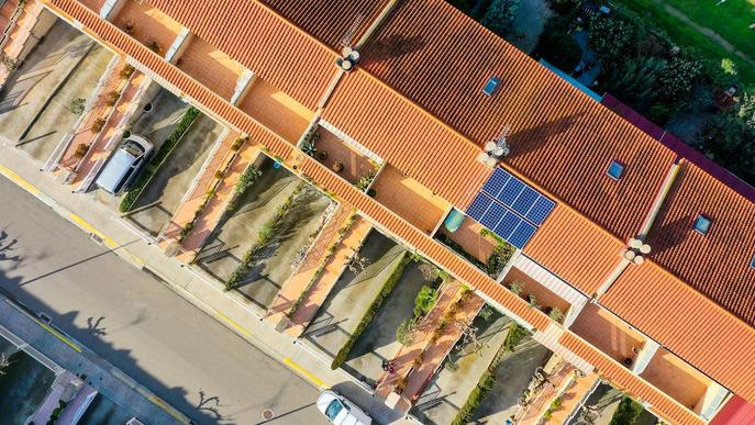 Comunitats de veïns pioneres a Lleida en la instal·lació de plaques fotovoltaiques