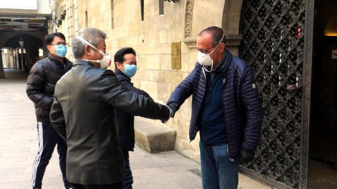 La comunitat xinesa de Lleida dóna 2.000 mascaretes a la Paeria