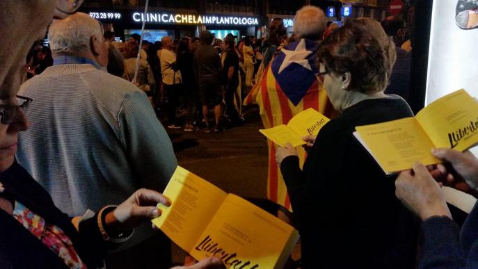 Milers de persones es manifesten a Lleida i reclamen avançar cap a la República