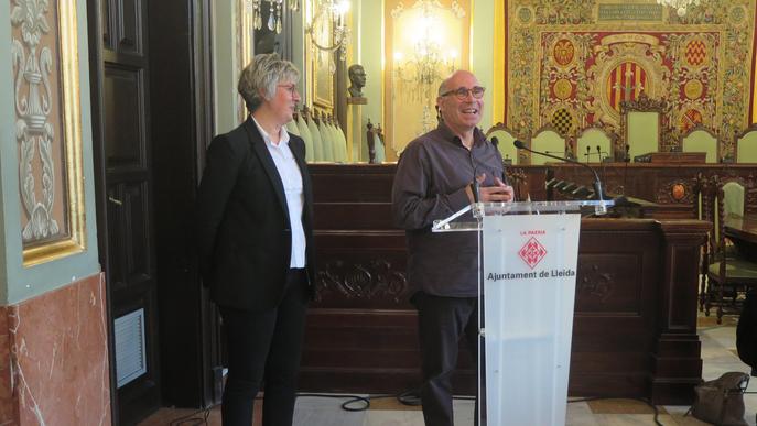 El periodista Jordi Romeu guanya el Premi Vallverdú d'assaig i Anna Garcia el Màrius Torres de Poesia