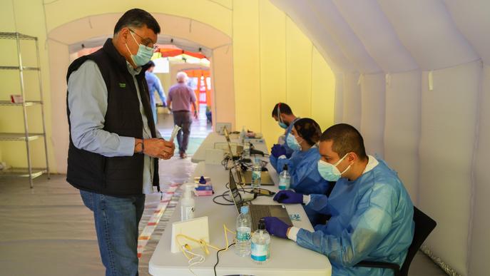 ⏯️ Llargues cues per fer-se una PCR al cribratge de la Zona Alta de Lleida