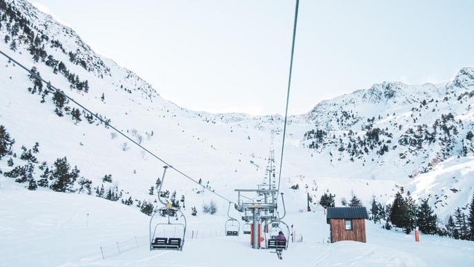Les estacions d'esquí es preparen per rebre visitants de tota Catalunya