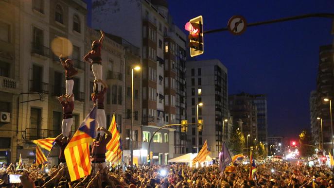 Milers de persones responen a l'Estat omplint el centre de Lleida en defensa de la Generalitat i del Referèndum