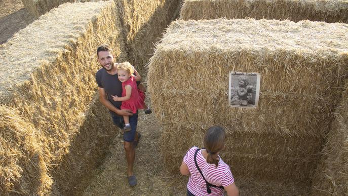 Torna el Laberint de palla de la Segarra, enguany ampliat amb 450 bales de palla