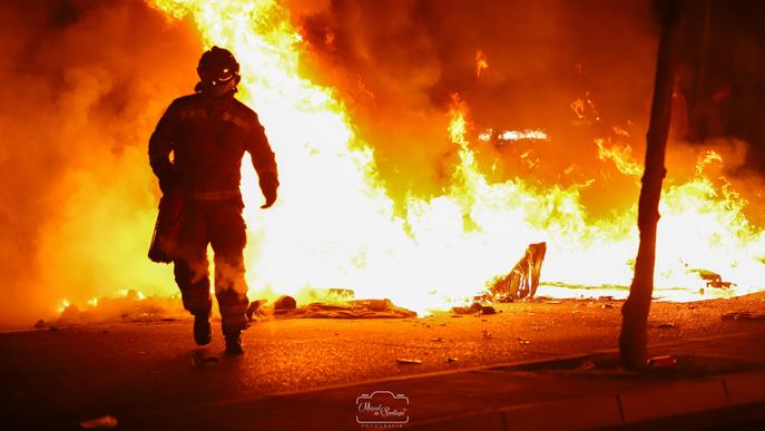 ⏯️ Lleida torna a cremar en la segona nit de protestes per l'empresonament de Hasel