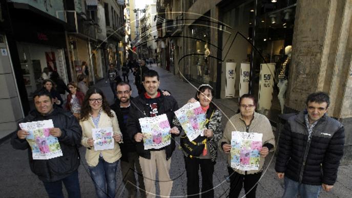 Discapacitats intel·lectuals de Lleida demanen tracte igualitari als comerços