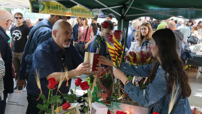 ⏯️ Lleida respon de manera massiva a la crida per celebrar la diada de Sant Jordi a la ciutat