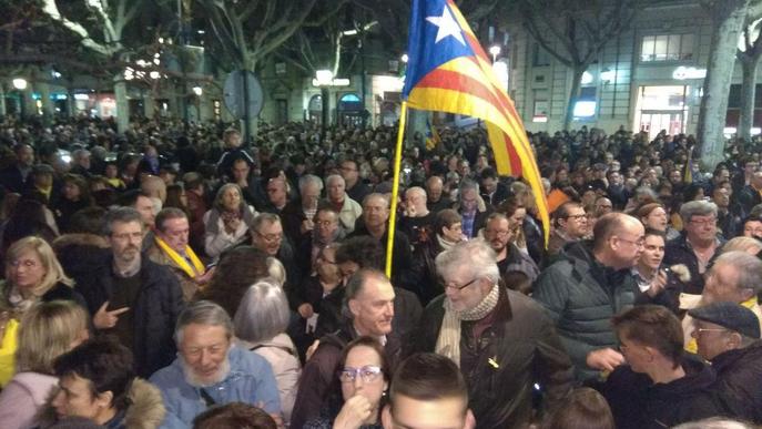 Convocades mobilitzacions a tot el territori en resposta a la detenció de Puigdemont
