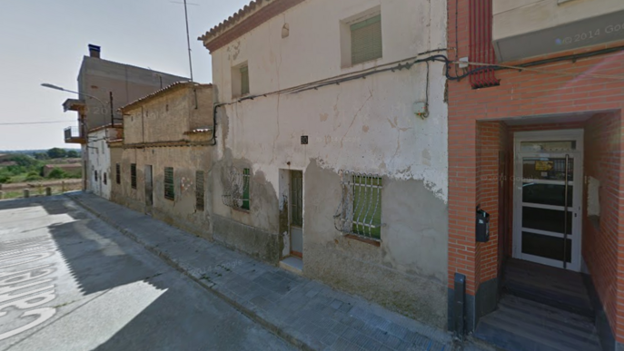 S'esfondra part d'una casa deshabitada del barri del Secà de Sant Pere de Lleida